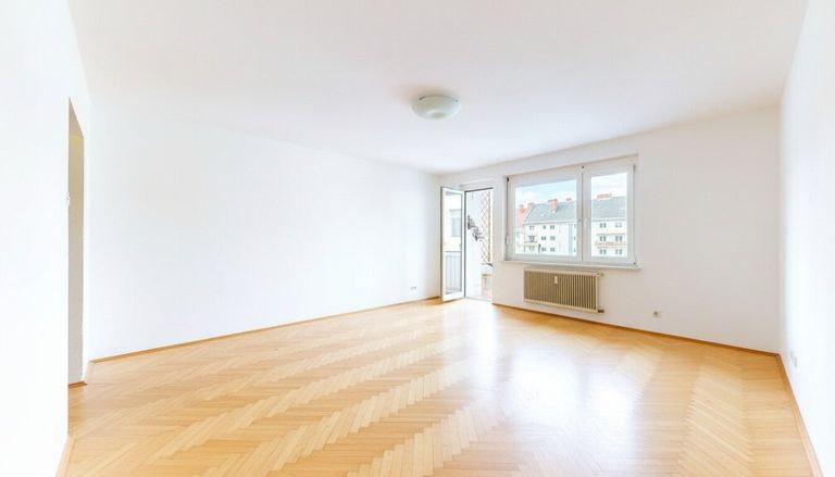 Wohnzimmer mit Westbalkon