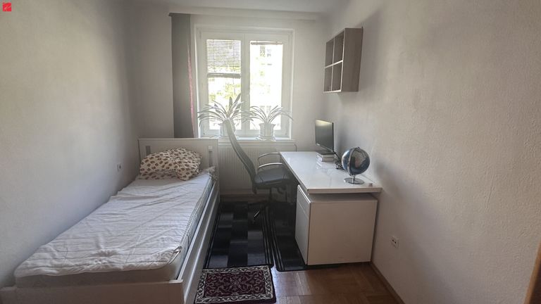 Schlafzimmer 2