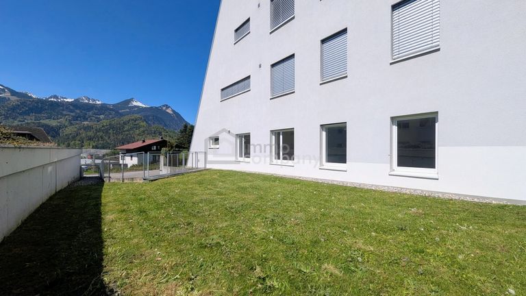 Garten auf der Südseite des Gebäudes