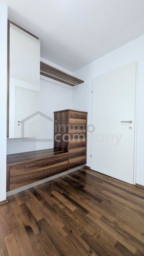 Eingangsbereich / Garderobe / Gäste-WC