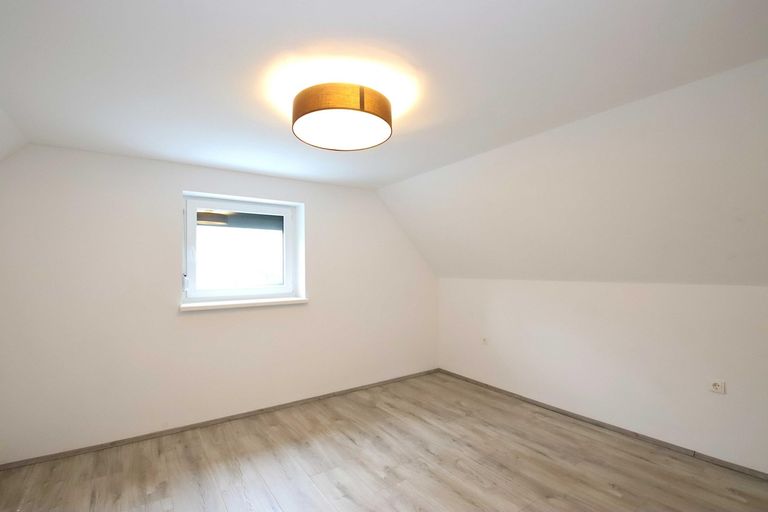 K13_IMS_Zimmer2-OG