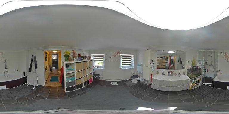 Badezimmer EG