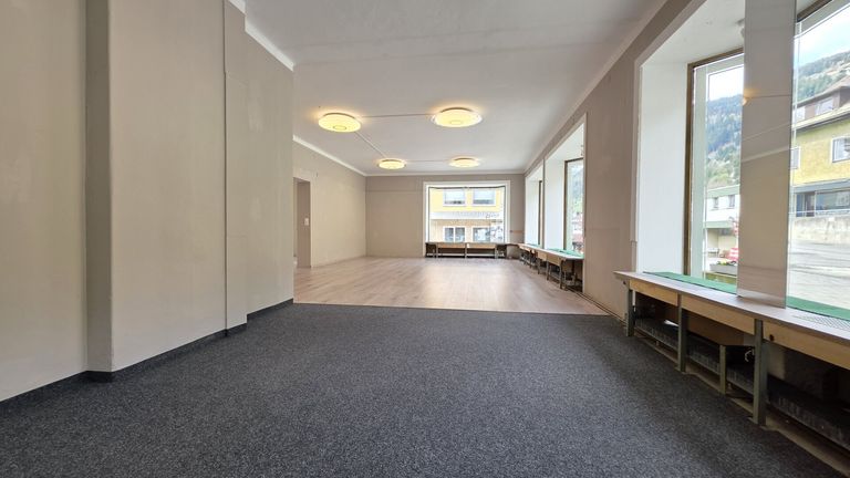 Geschäftsfläche mit Schaufenster