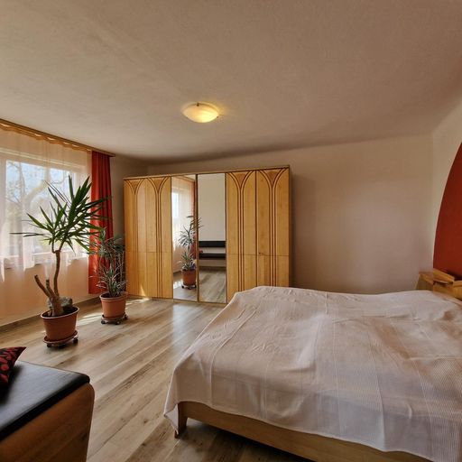 Schlafzimmer UG