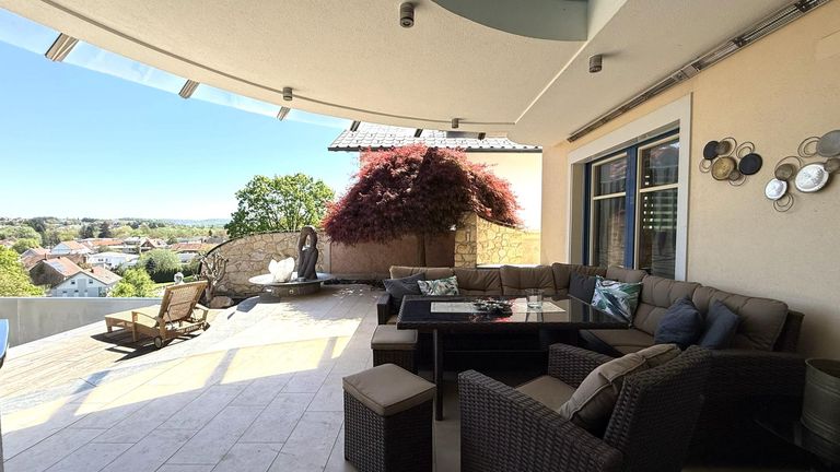 überdachte Terrasse