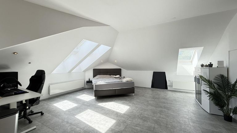 Schlafzimmer DG