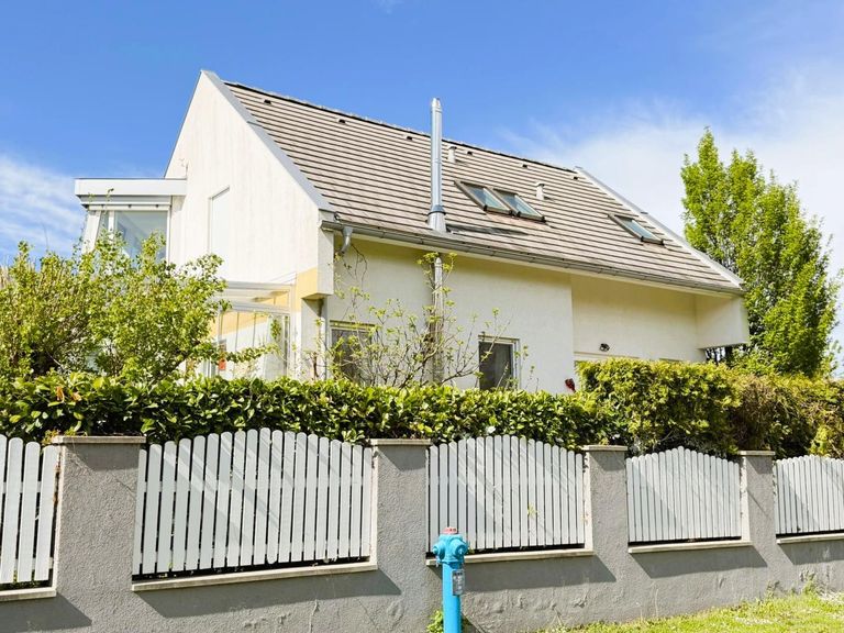 3 Haus Straßenseite