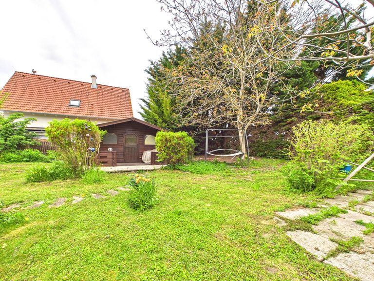 34 Garten  - Hütte
