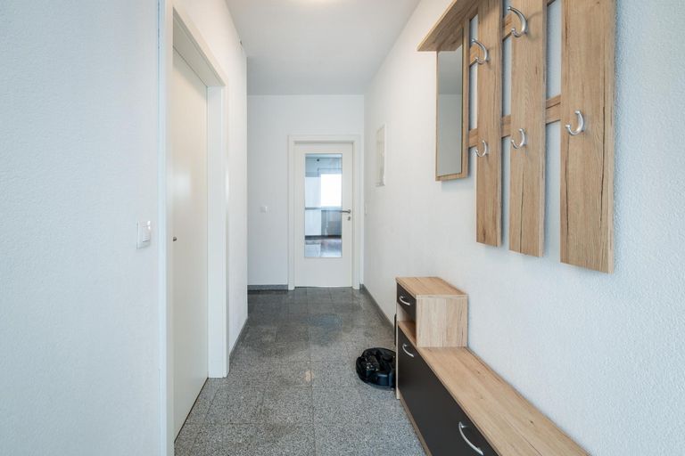 Vorraum mit Garderobe