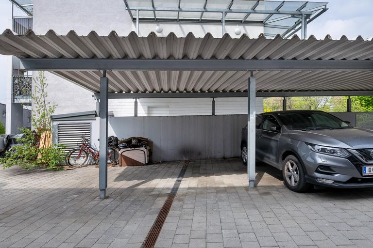 Eigenes Carport