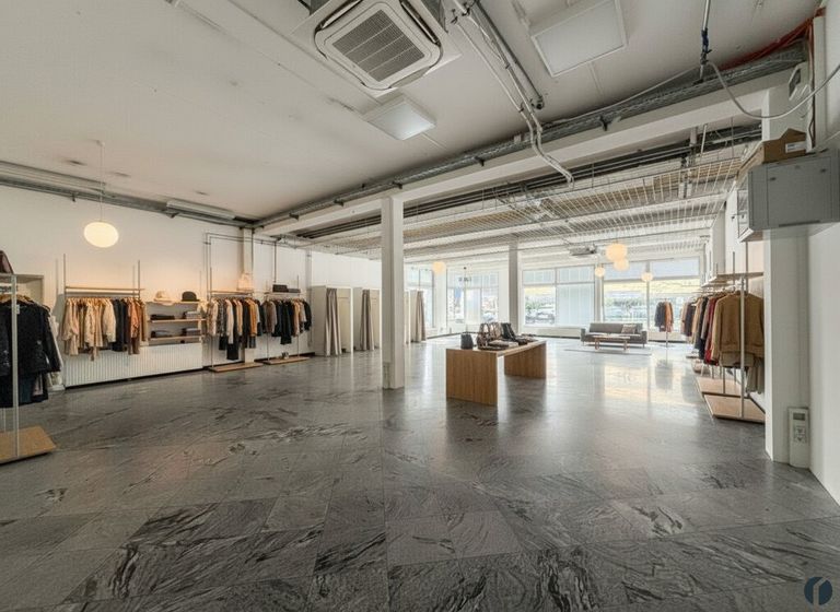 Beispiel Geschäft (KI_bearbeitet)