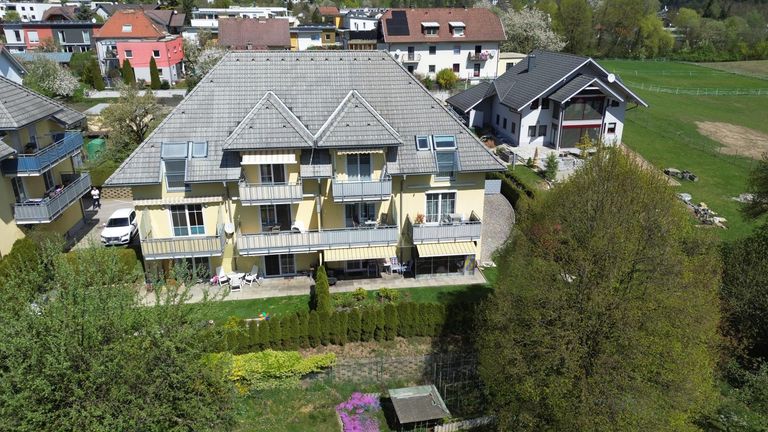 exklusive Wohnung im Grünen