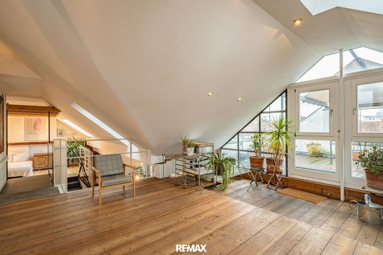 Galerie/Arbeitsbereich/Bibliothek