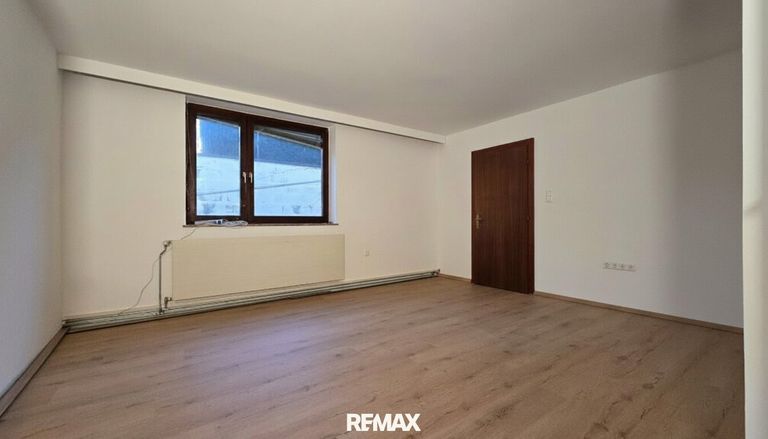 Zimmer 2 mit Schrankraum