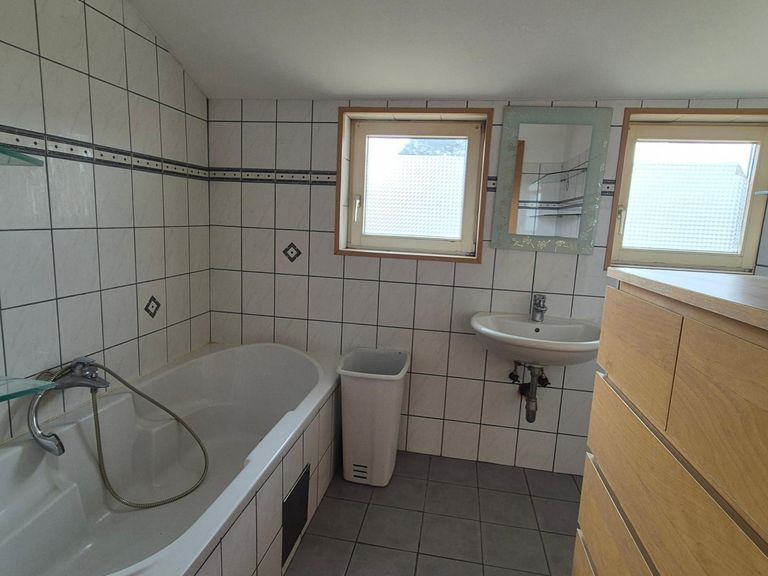 Bad OG Wohnung 2
