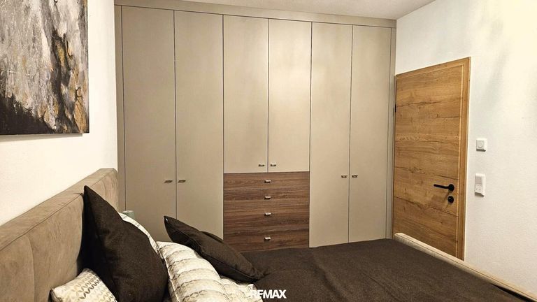 Schlafzimmer (2)