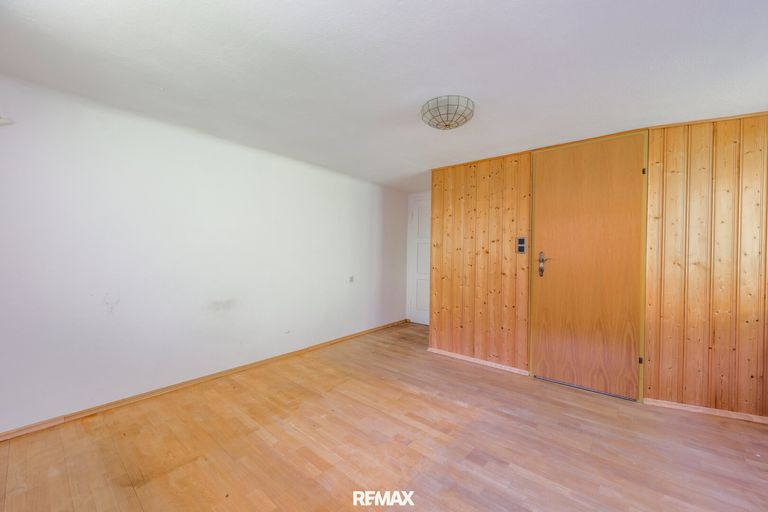 Zimmer 1 Halbstock