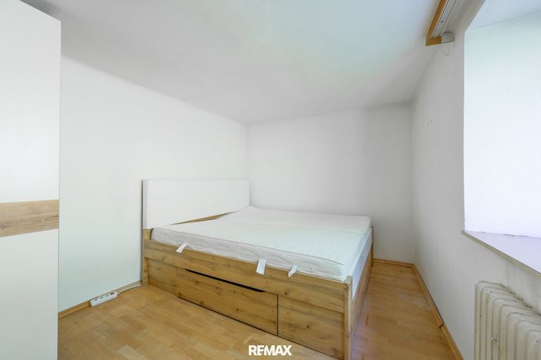 Zimmer 2 Halbstock