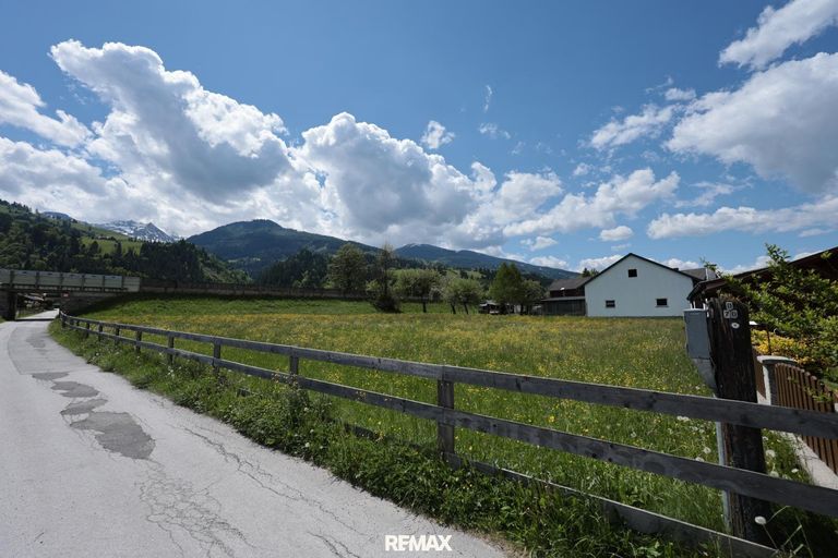 das unbebaute Grundstück Blick Richtung Westen