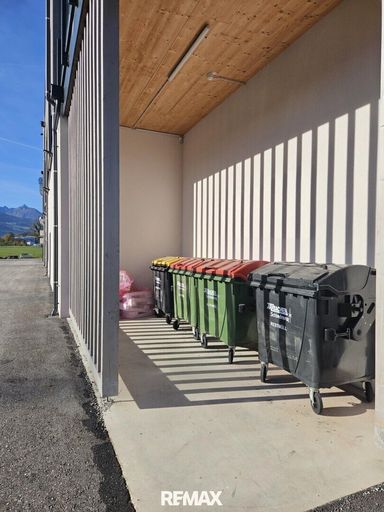 Müllplatz im Freien