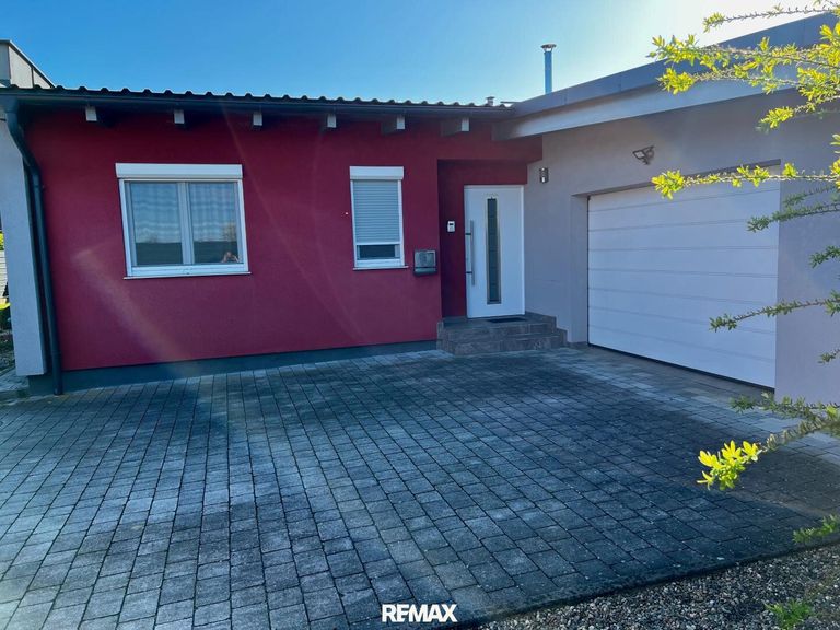 Außenansicht / Einfahrt