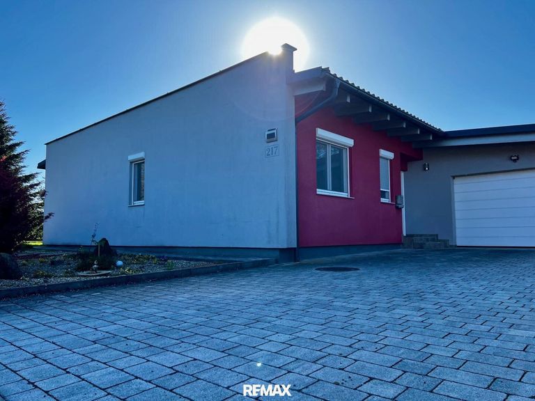 Außenansicht / Einfahrt