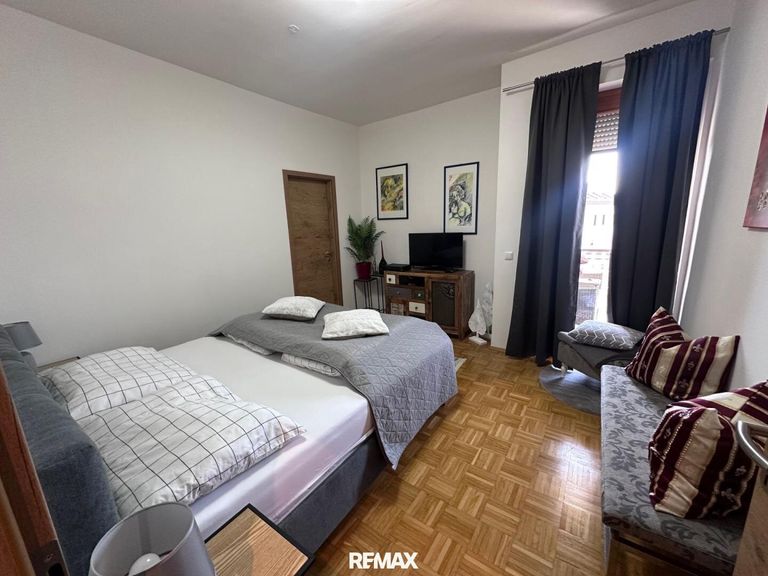 Schlafzimmer 2