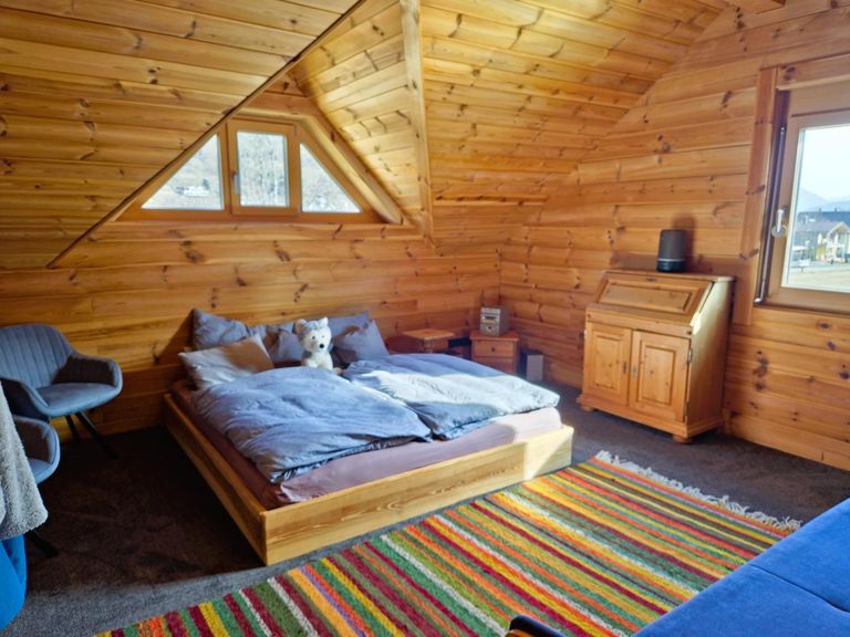 Schlafzimmer DG