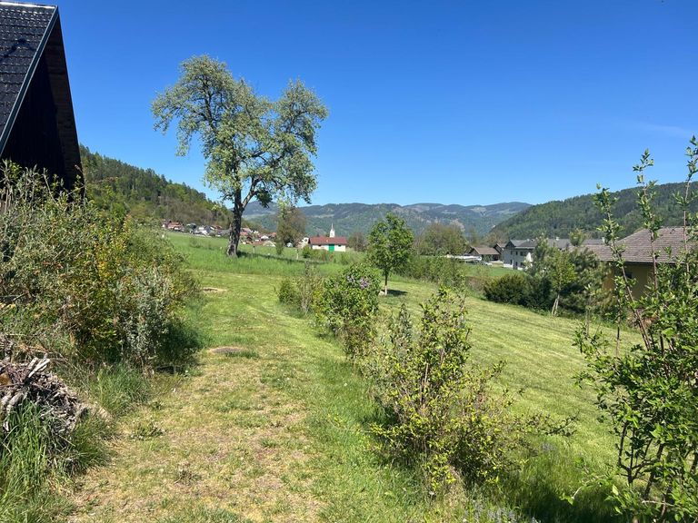 Grundstück