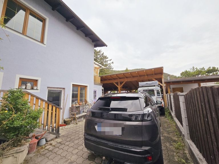 Hauseinfahrt