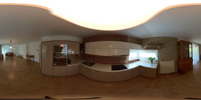 360°