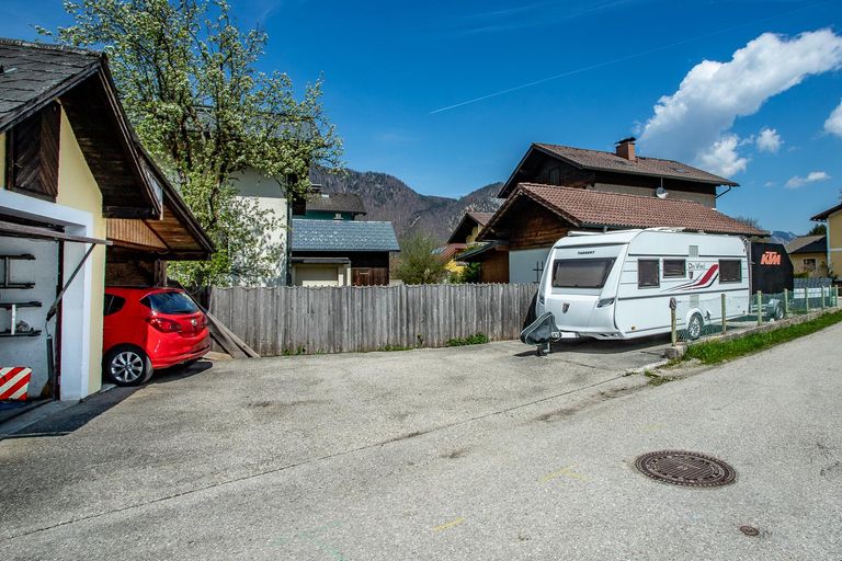 Werkstatt, Garage, Carport und Aussenstellplat
