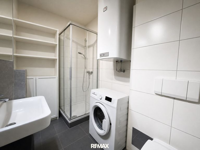 Badezimmer (Wohnung 2)