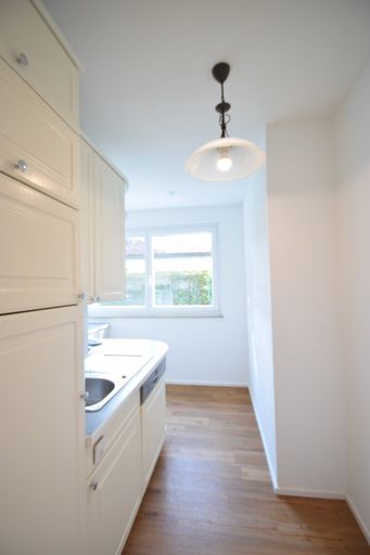 Kochbereich - Gediegene 3 Zimmer Wohnung mit Balkon und Gartennutzung Miete Oberndorf bei Salzburg