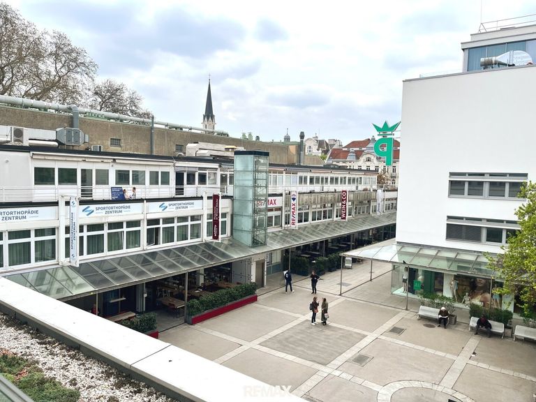 Aussicht auf Ekazent Platz