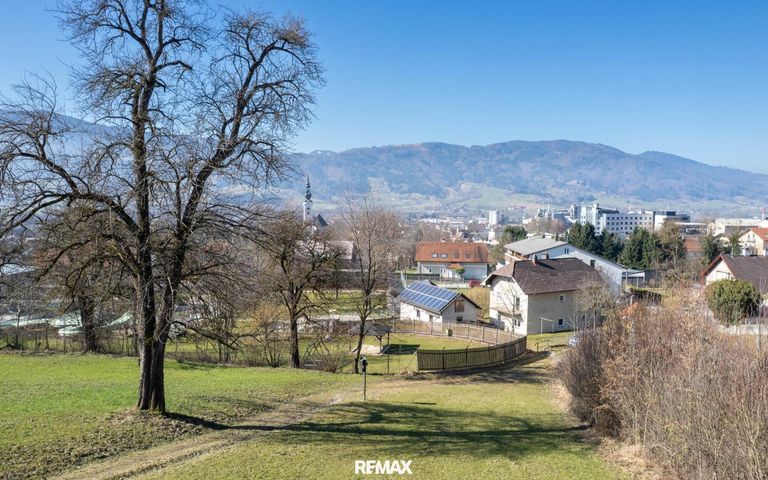 Baugrund mit Panoramablick