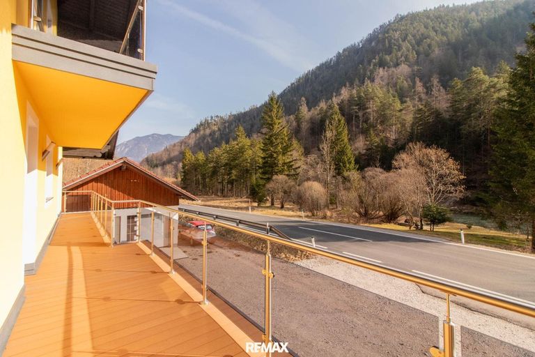 Sonnenbalkon mit Naturpanorama
