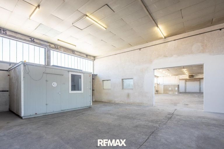 ca. 878 m² Nutzfläche