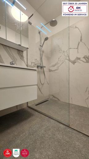 Bad mit Dusche