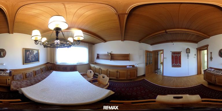 Großes Esszimmer EG 360