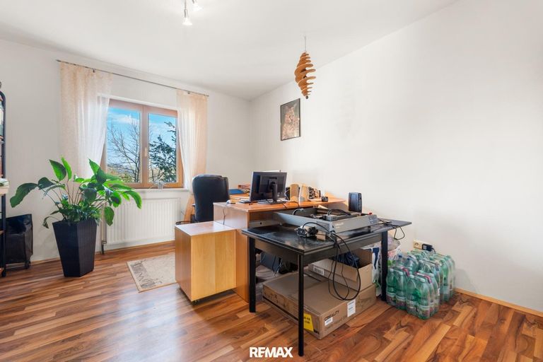 Büro OG (1)