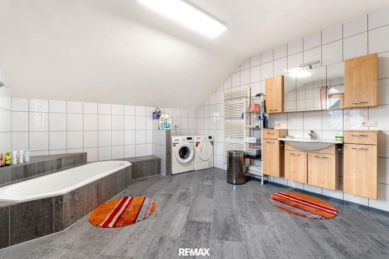 Badezimmer DG (2)
