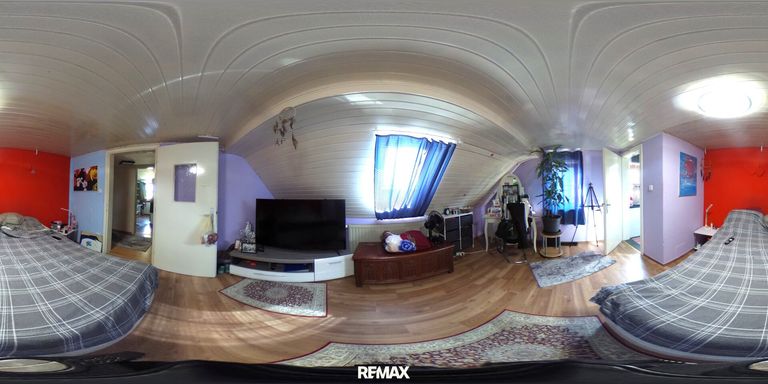 Schlafzimmer DG 360