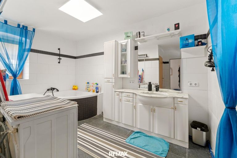 Badezimmer EG (1)