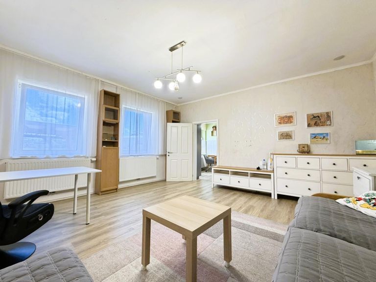 11 Wohnzimmer