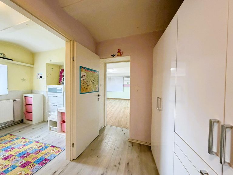 12 Vorzimmer