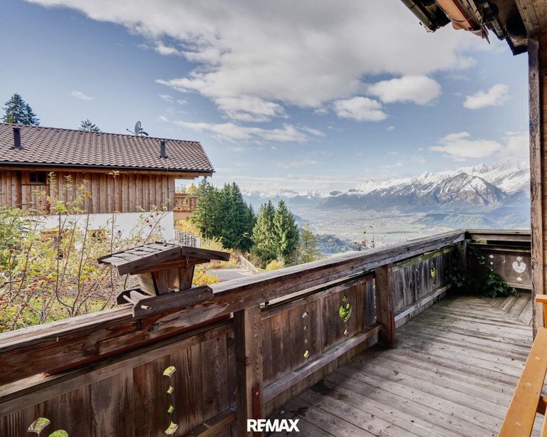 Balkon Erdgeschoss und Aussicht