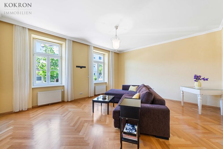 Wohnzimmer mit Kachelofen (Zimmer 2)