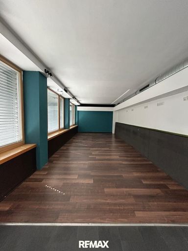 Innenhofseitiger Teil der Geschäftsfläche
