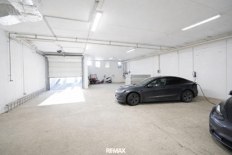 Tarrenz - Bürogebäude - Tiefgarage